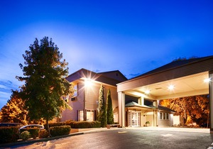 Best Western Plus Prairie Inn
