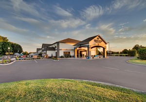 Wingfield Inn & Suites