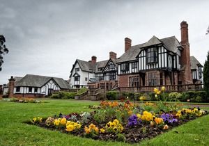 Inglewood Manor