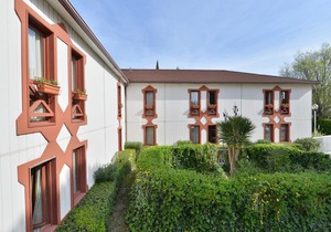 Kyriad Nimes Ouest