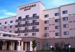 Courtyard by Marriott San Antonio Six Flags at The Rim