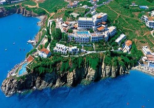 Peninsula Resort & Spa