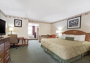 Ramada by Wyndham Flemington