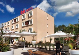 Ibis Loriol le Pouzin