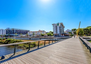Ibis Styles Dax Miradour