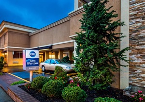 Best Western Mill River Manor