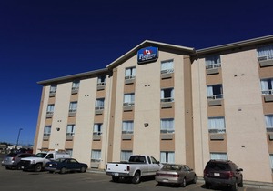 Pomeroy Inn & Suites Fort St. John