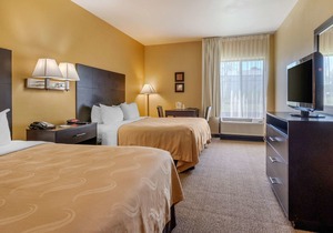 Quality Inn & Suites Lenexa Kansas City