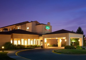 Courtyard by Marriott Indianapolis Airport