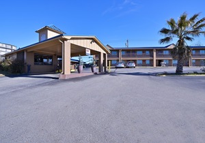 Americas Best Value Inn Center
