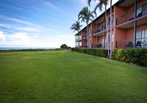 Moonlight Bay Suites