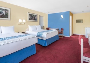 Days Inn by Wyndham Hicksville Long Island