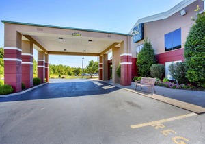 Quality Suites Paducah