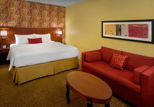 Courtyard by Marriott Lincroft Red Bank