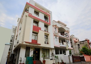 OYO 15782 Hotel Royal Residency