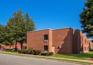 Sleep Inn Near the Avenue