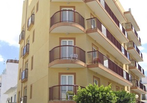 Hostal Adelino