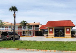 Days Inn by Wyndham Titusville Kennedy Space Center