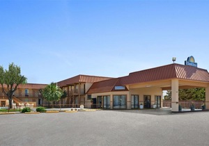 Days Inn by Wyndham Burleson Ft. Worth