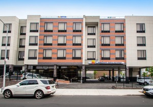 Comfort Inn & Suites Near Stadium