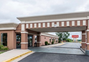 Days Inn and Suites by Wyndham Hammond, IN