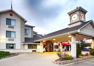 Best Western Plus Swiss Chalet Hotel & Suites