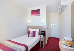 Queens Park Hotel