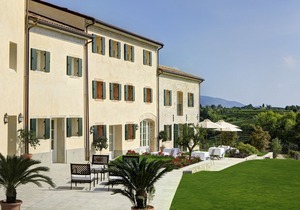 Colonìa Resort