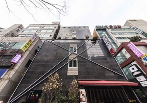 Bucheon R Hotel