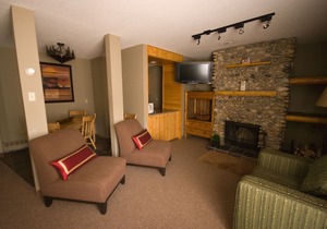 Tonquin Inn