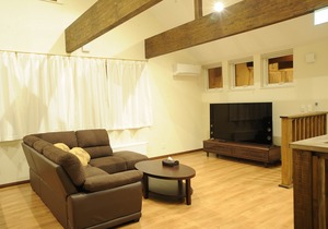 Jadan House