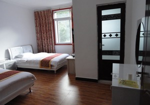 Junqing Hotel