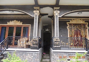 Amed Romance House