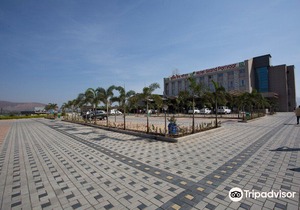 Hotel Grand Parivaar