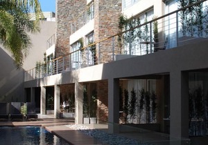 San Isidro Plaza Hotel
