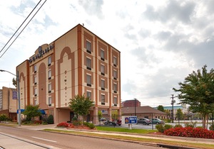 Best Western Plus Gen X Inn