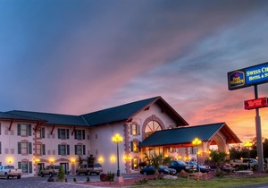 Best Western Plus Swiss Chalet Hotel & Suites