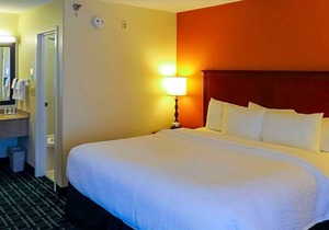 2-Star Hotel ∙ Quality Inn Cranberry Township