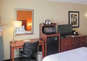 2-Star Hotel ∙ Quality Inn Cranberry Township