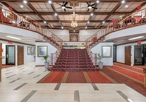 2-Star Hotel ∙ Econo Lodge Truman Inn