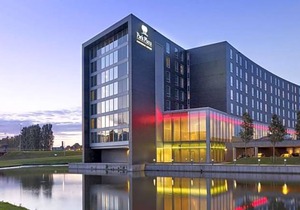 4-Star Hotel ∙ Park Plaza Amsterdam Airport
