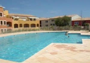 APARTMENT 3 ROOMS CLIMATISE IN RESIDENCE WITH SWIMMING POOL AND TENNIS