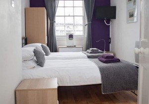 Quire Court Apartments - Apartment QC7