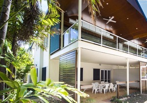 Picnic Bay Apartments Unit 1