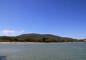 Manfield Seaside Bruny Island - Beach/Waterfront - 3 Bedroom house