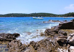One bedroom apartment near beach Artatore, Lošinj (A-7935-c)