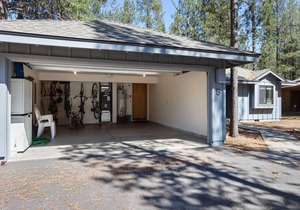 Bright, Modern Home with Private Hot Tub - Central Location, Free SHARC Access