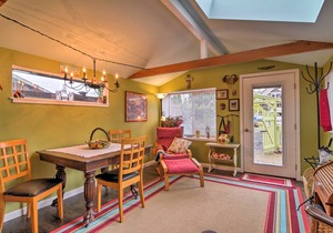 Bright Snohomish Studio Steps to Centennial Trail!