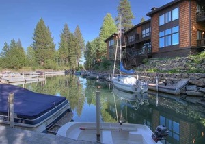 Star Harbor # 15: Lakefront Condo, Great Location, HOA Beach & Amenities