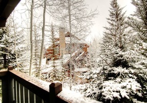 Elegant Condo in Arrowhead Village, Excellent Home Office, Pool & Hot Tub